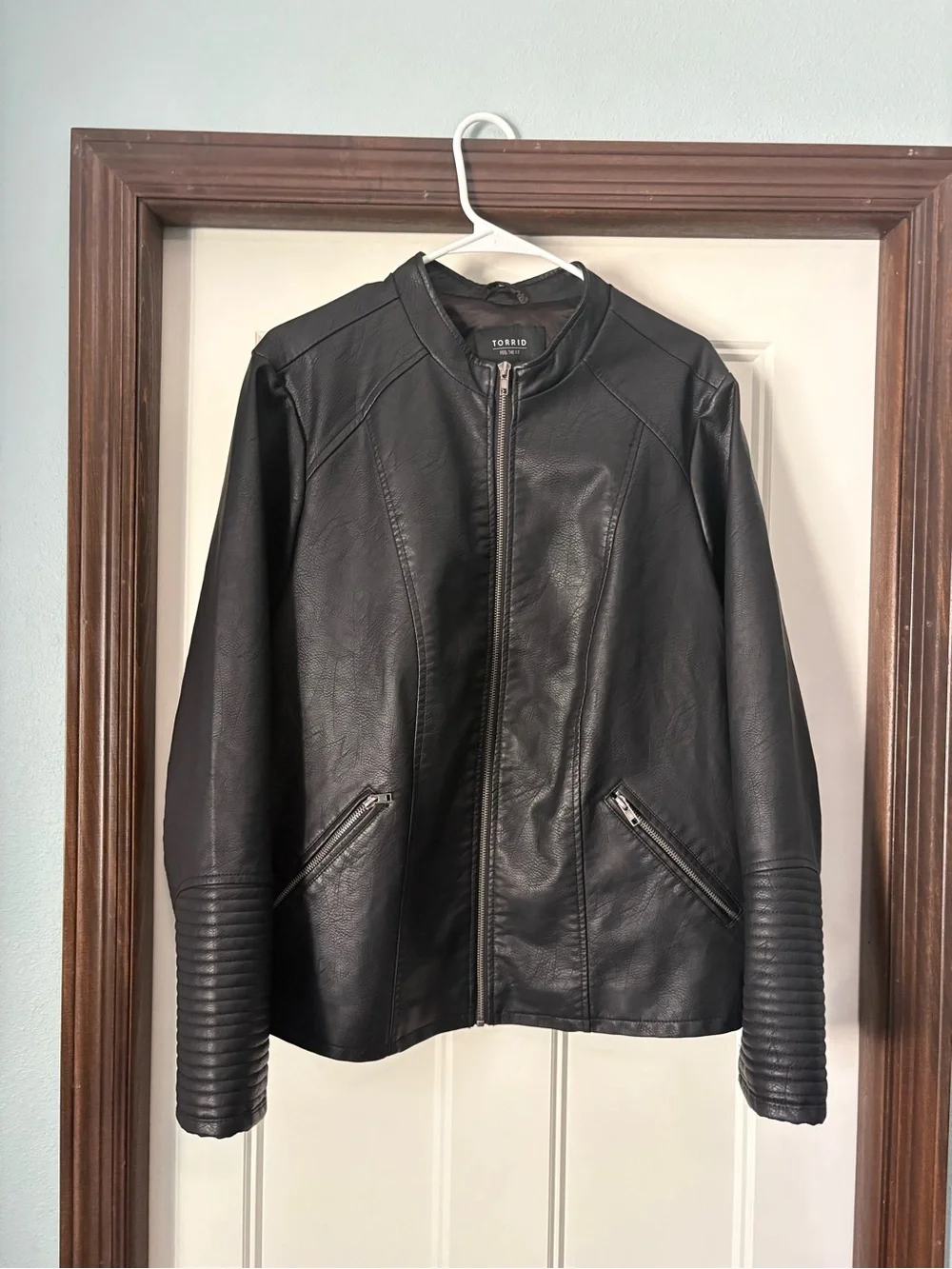 torrid Black Faux Leather Moto Jacket with Quilted Sleeve Detail sz 3X